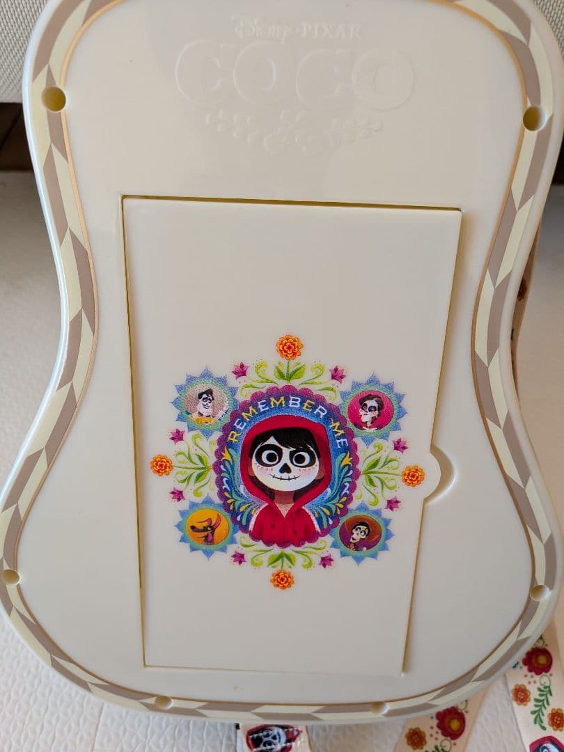 ディズニーパーク　リメンバーミーCOCOギター　ポップコーン　海外限定