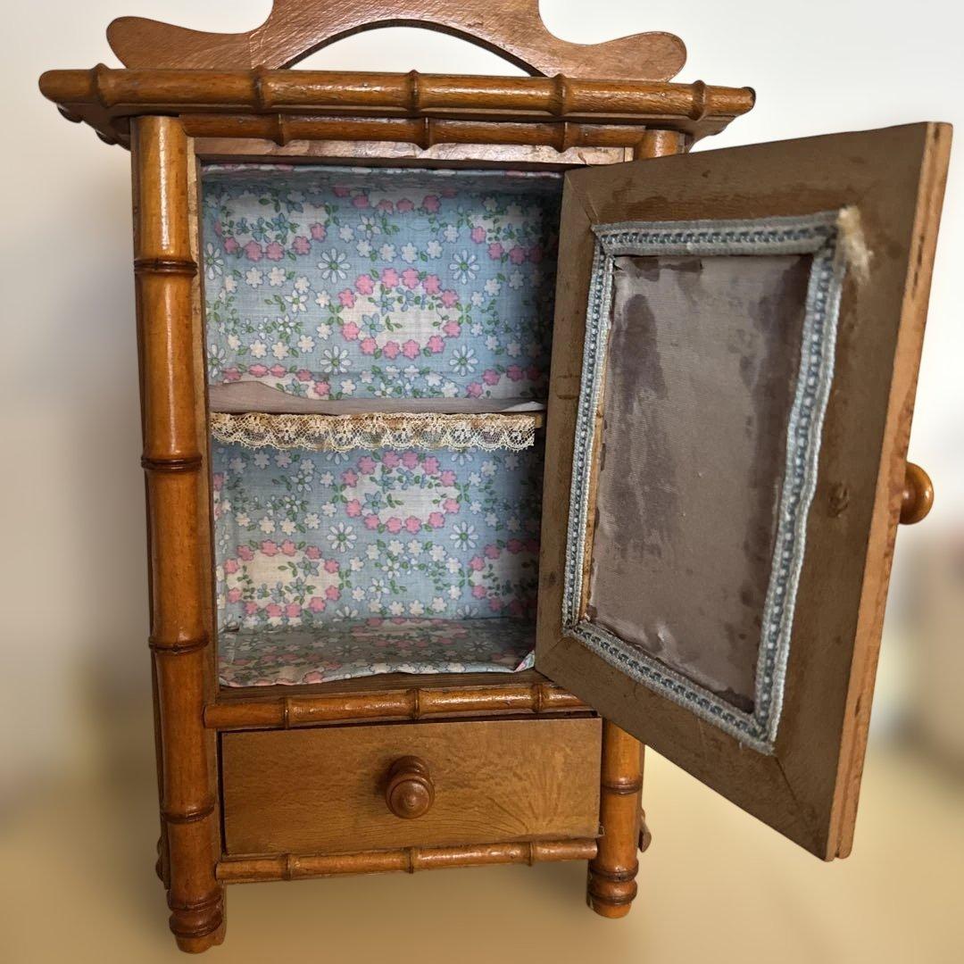 フランスアンティーク 　バンブー 木製ドールキャビネット