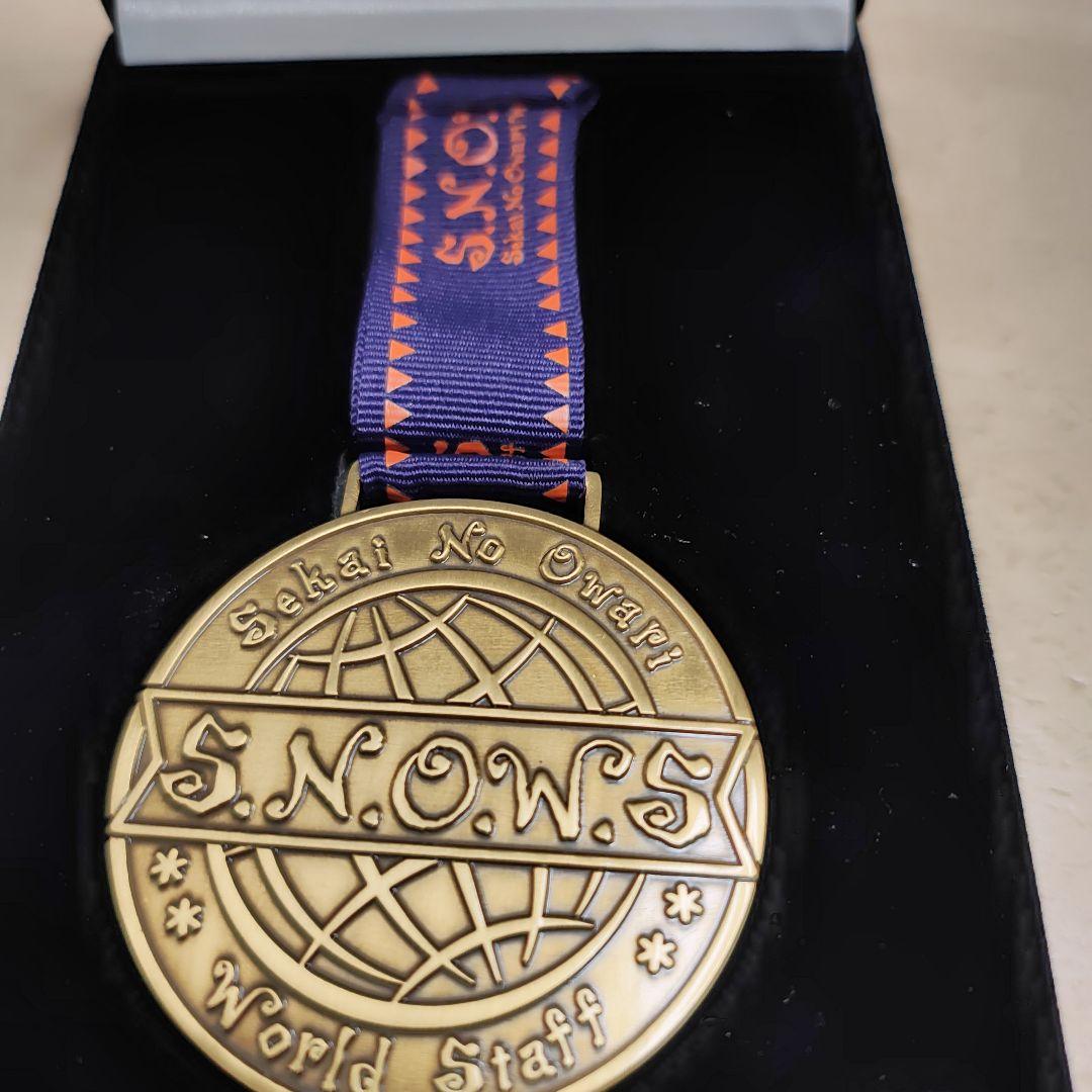 S.N.O.W.S. World Staff メダル　サイン入り シリアル37
