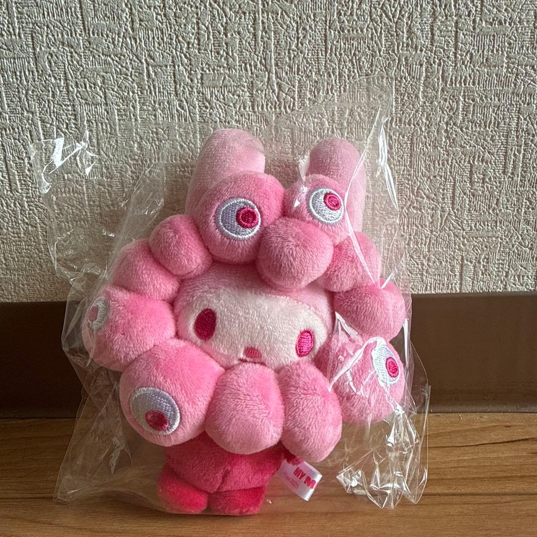 み*み様 【未開封】マイメロ　ミャクミャク　推しカラーぬいぐるみカラビナキーホル
