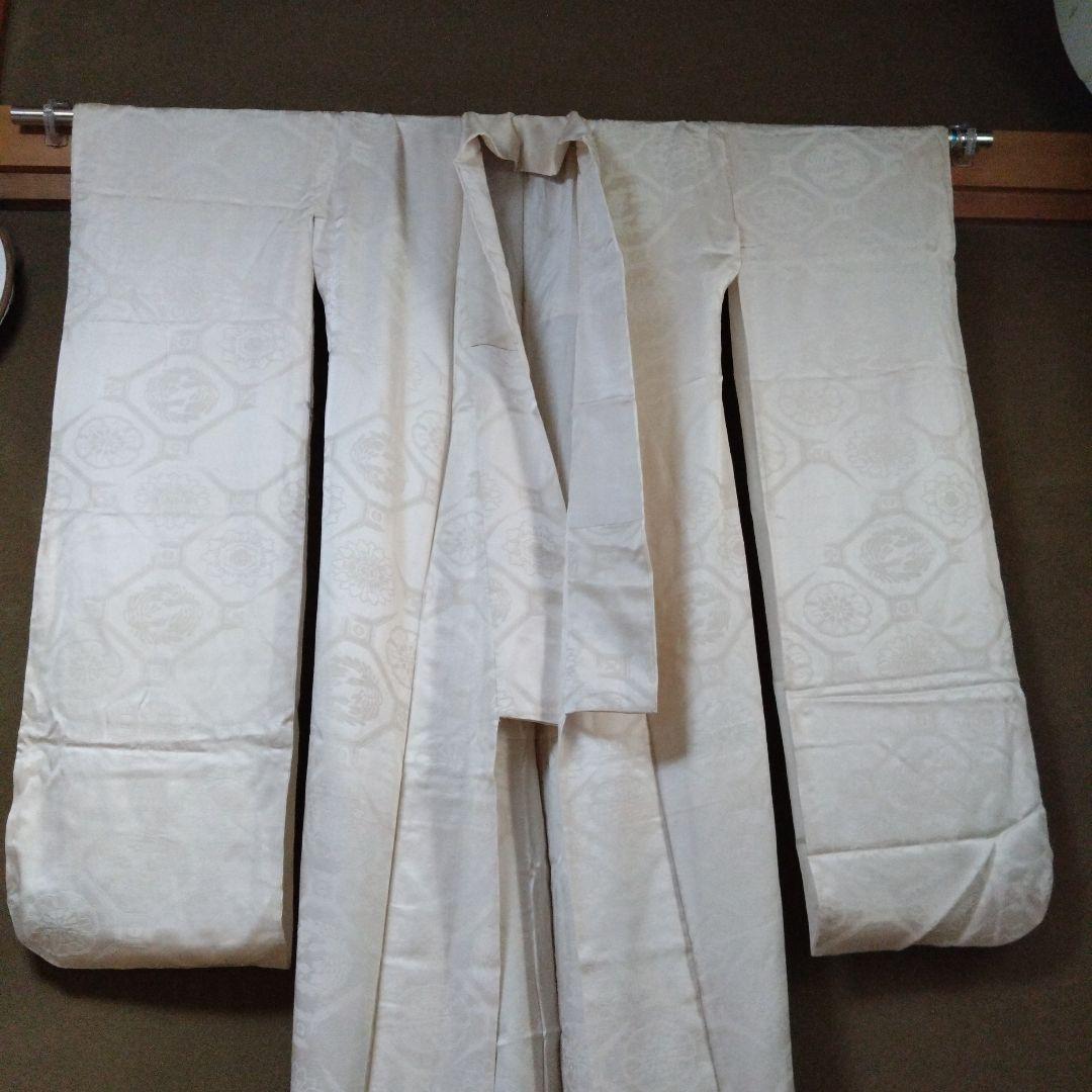 白地に総鶴柄の打ち掛け、着物打掛含む