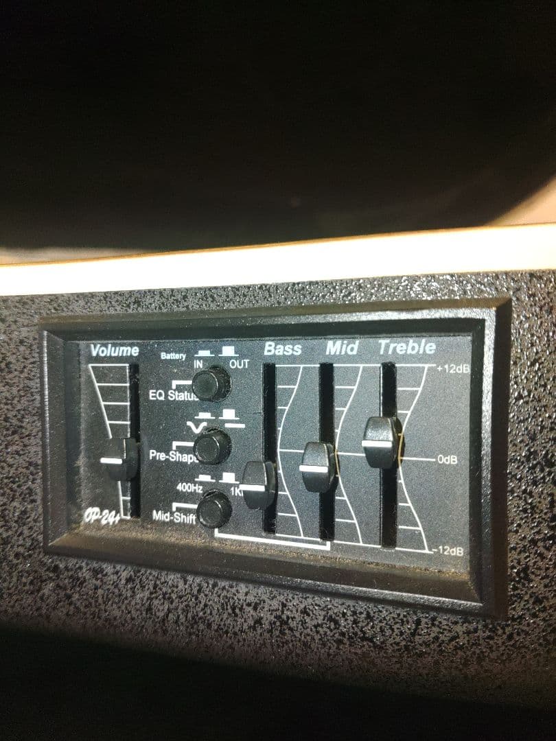 Ovation Celebrity Deluxe　美品