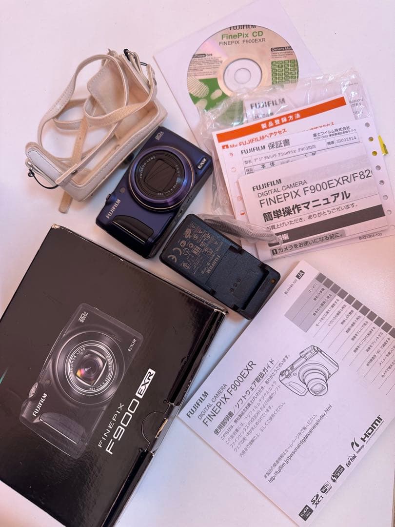 【美品】Fujifilm FinePix F900EXRコンパクトデジタルカメラ