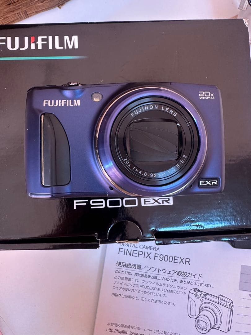 【美品】Fujifilm FinePix F900EXRコンパクトデジタルカメラ