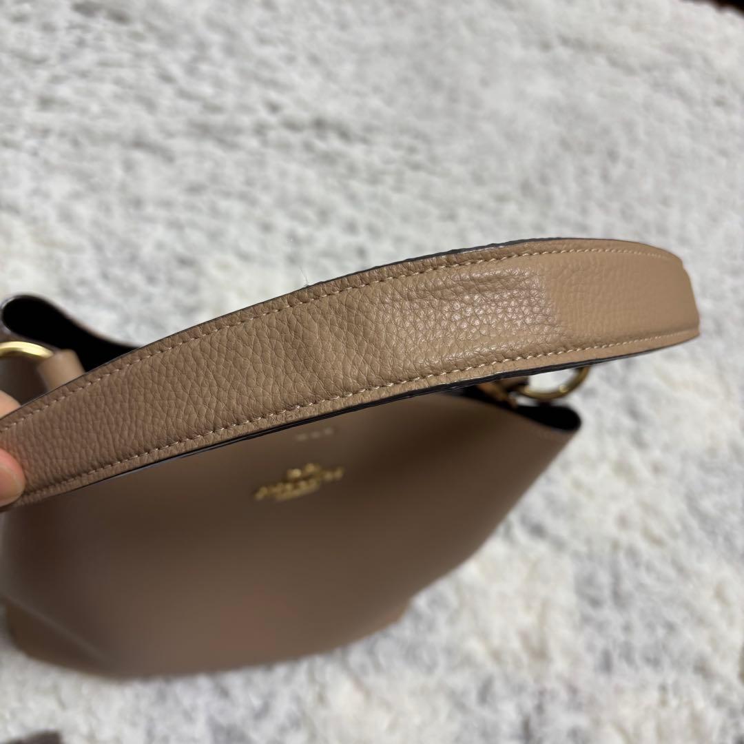 COACH ベージュ レザー バケットハンドバッグorショルダーバッグ