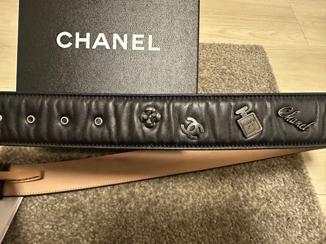 【ほぼ未使用】シャネル ココマーク ベルト カメリア NO.5香水瓶 85/34