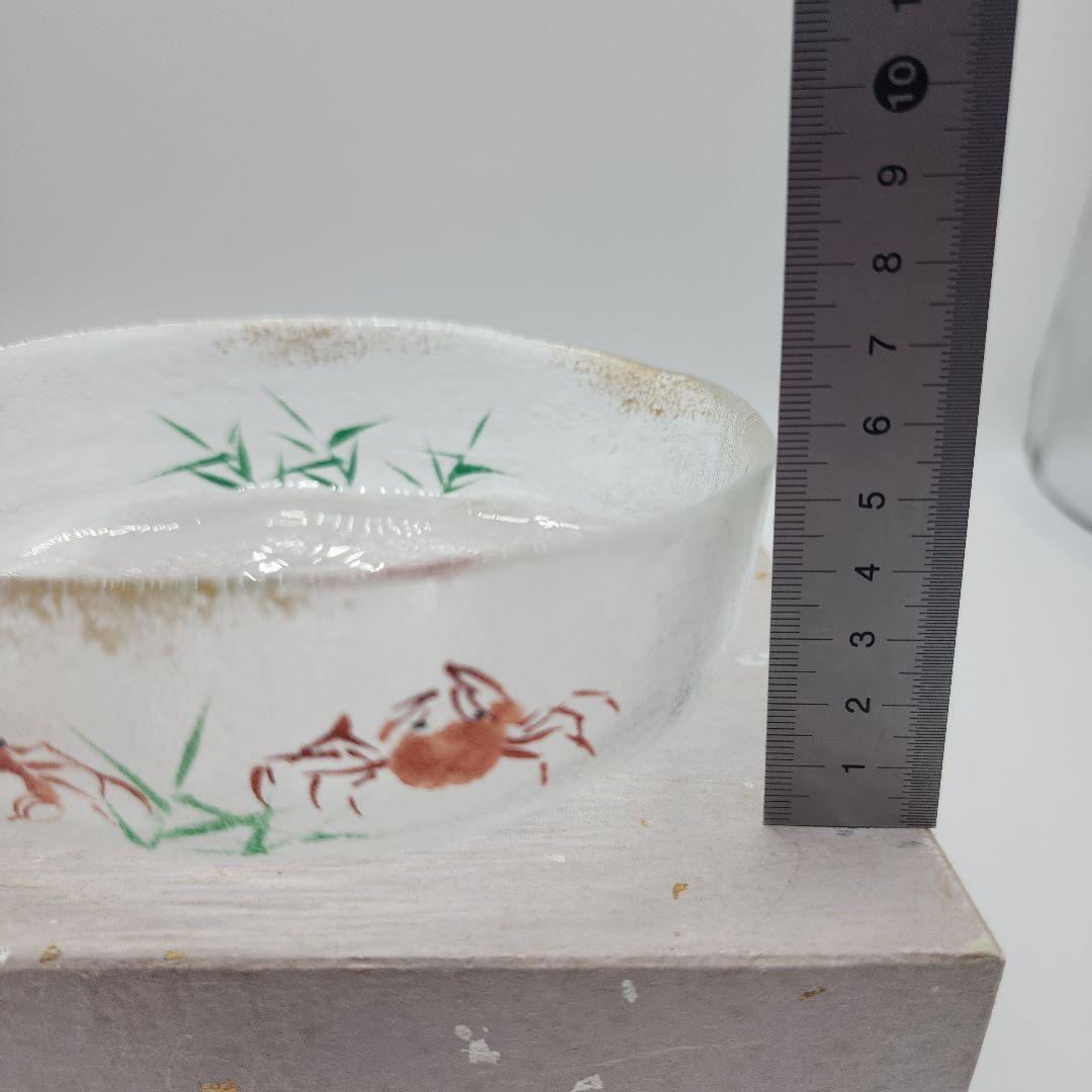 茶道具 【広畑久仁彦】蟹図 ガラス 平茶碗 紙箱 義山 夏茶碗