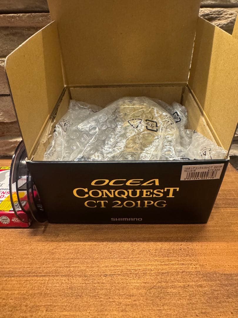 18 オシアコンクエストCT201PG シマノ左巻き＋ PE0.8号300m紅牙