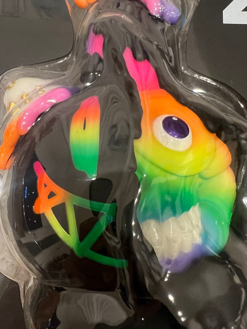 インスティングトイ　LIQUID PEACE MONSTER