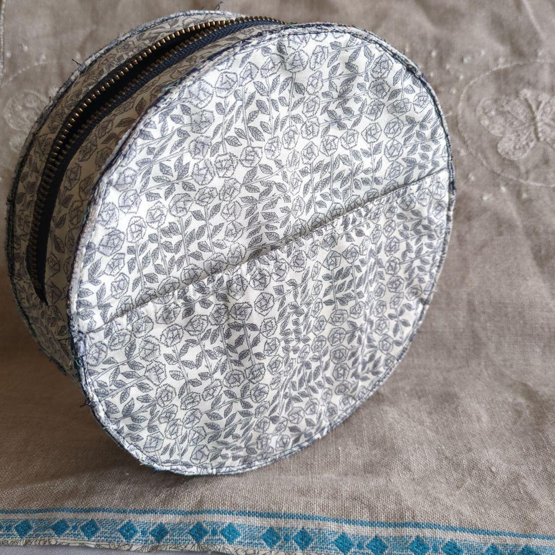 moi　ハンドメイド まあるいポーチ ミナペルホネン生地使用♪