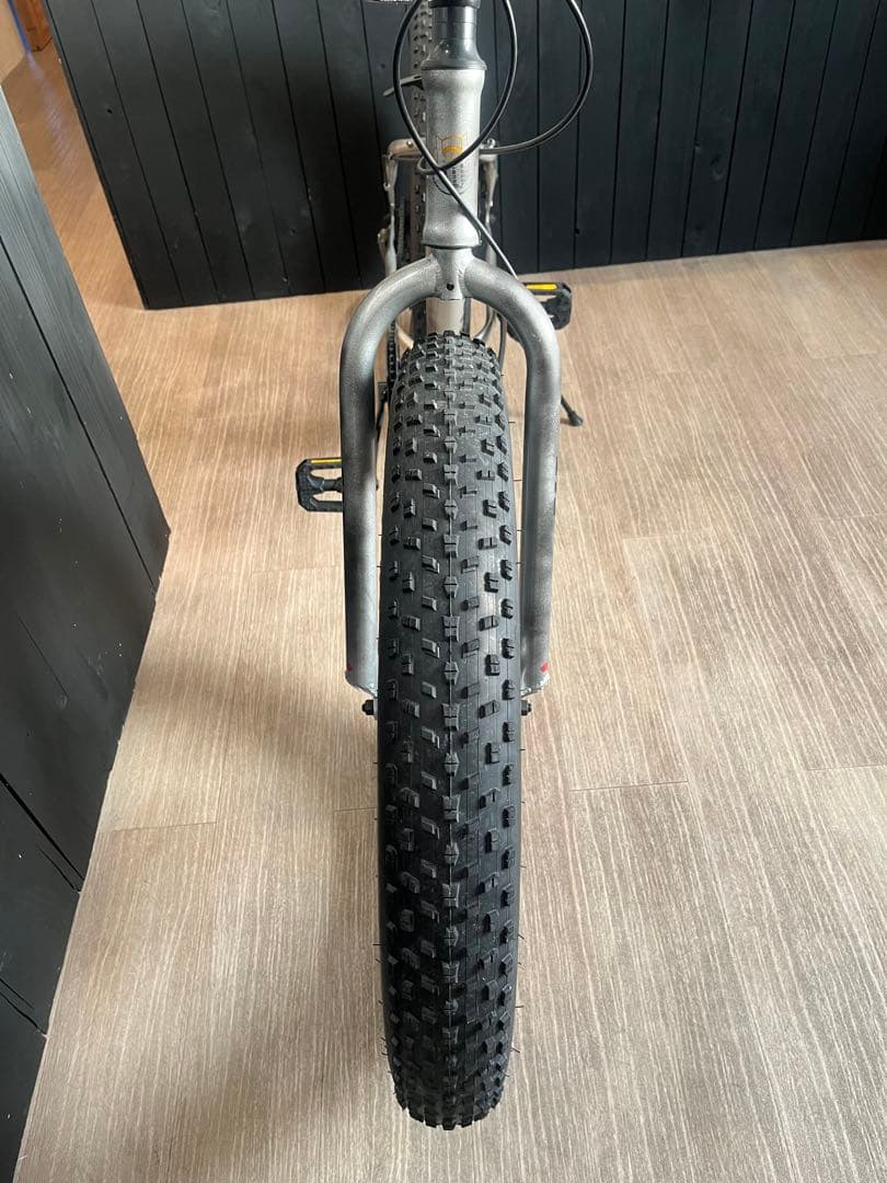 ファットバイク 26インチ 自転車　4.00/26 　ロードバイク　bmx