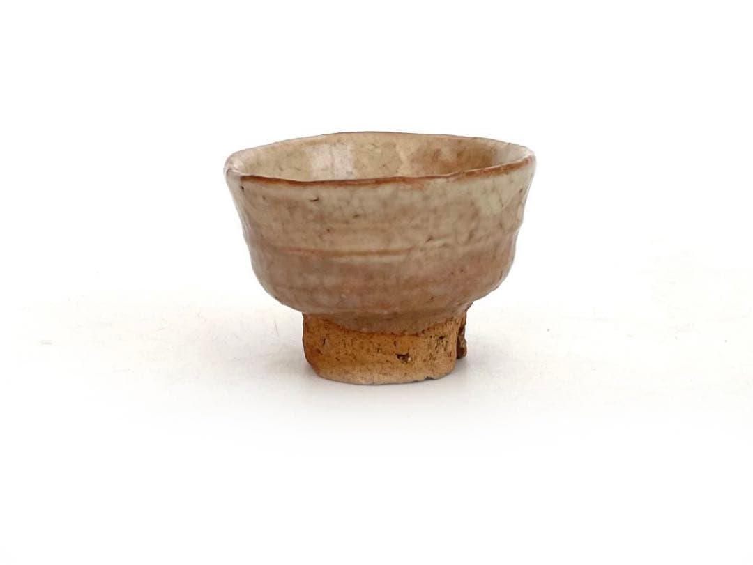 陶芸家　人間国宝　十代　三輪休雪　萩焼　ぐい呑　酒器　酒盃　箱なし