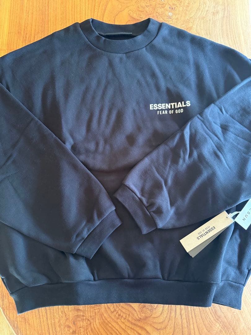 新品未使用ESSENTIALS FEAR OF GOD ブラック　トレーナー