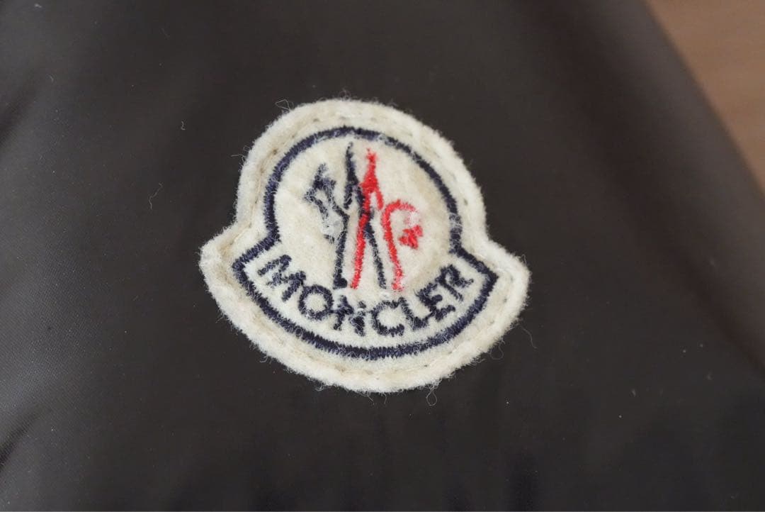 【モンクレール　BULGARIE　ダウンジャケット】