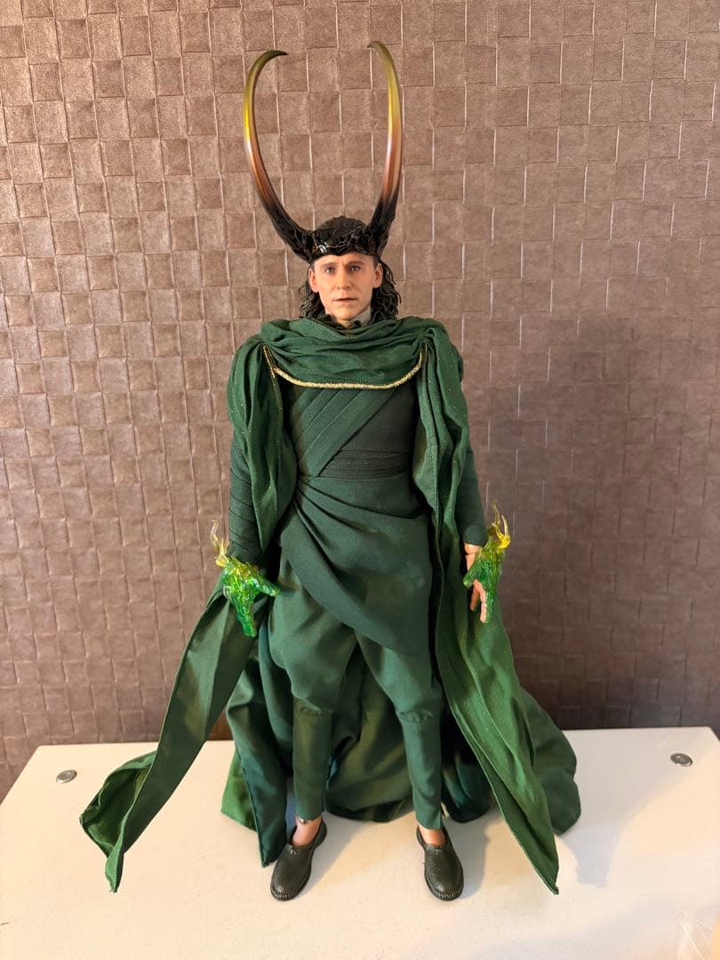 通常版 ゴッド ロキ 1/6スケールフィギュア ホットトイズ