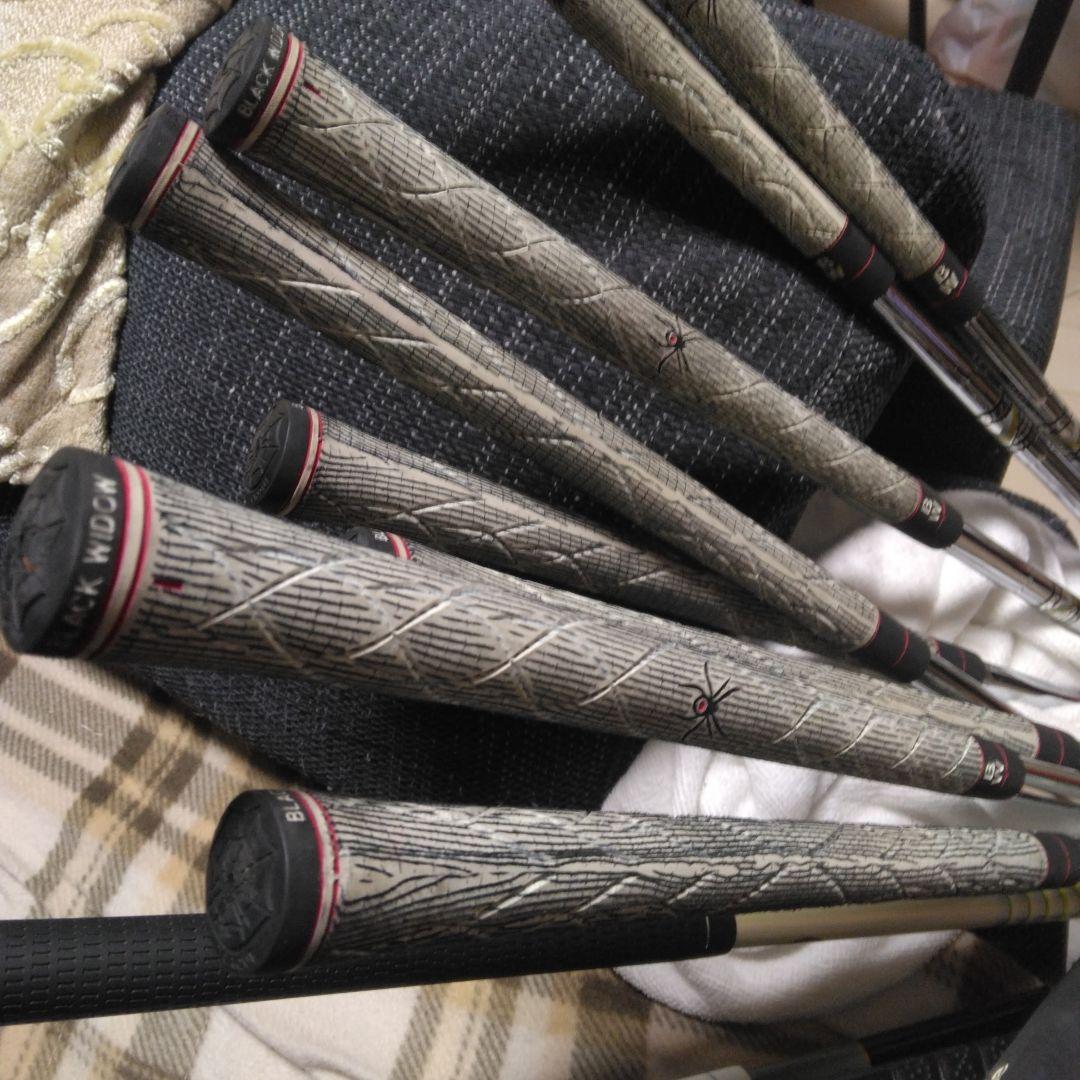 ワンレングス　Pinhawk アイアンセット 8本black widowグリップ