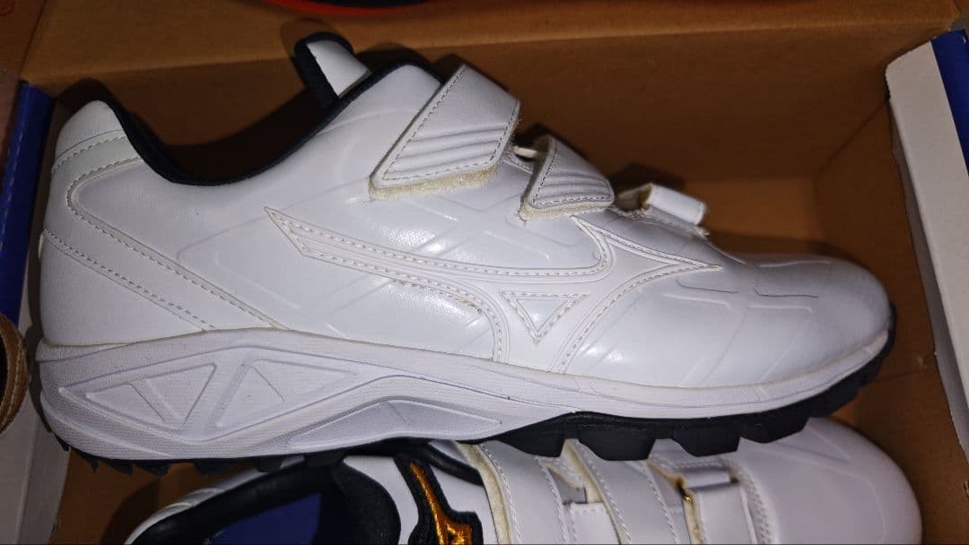 今月限定セール ミズノプロ トレーニングシューズ サイズ28センチ オマケあり