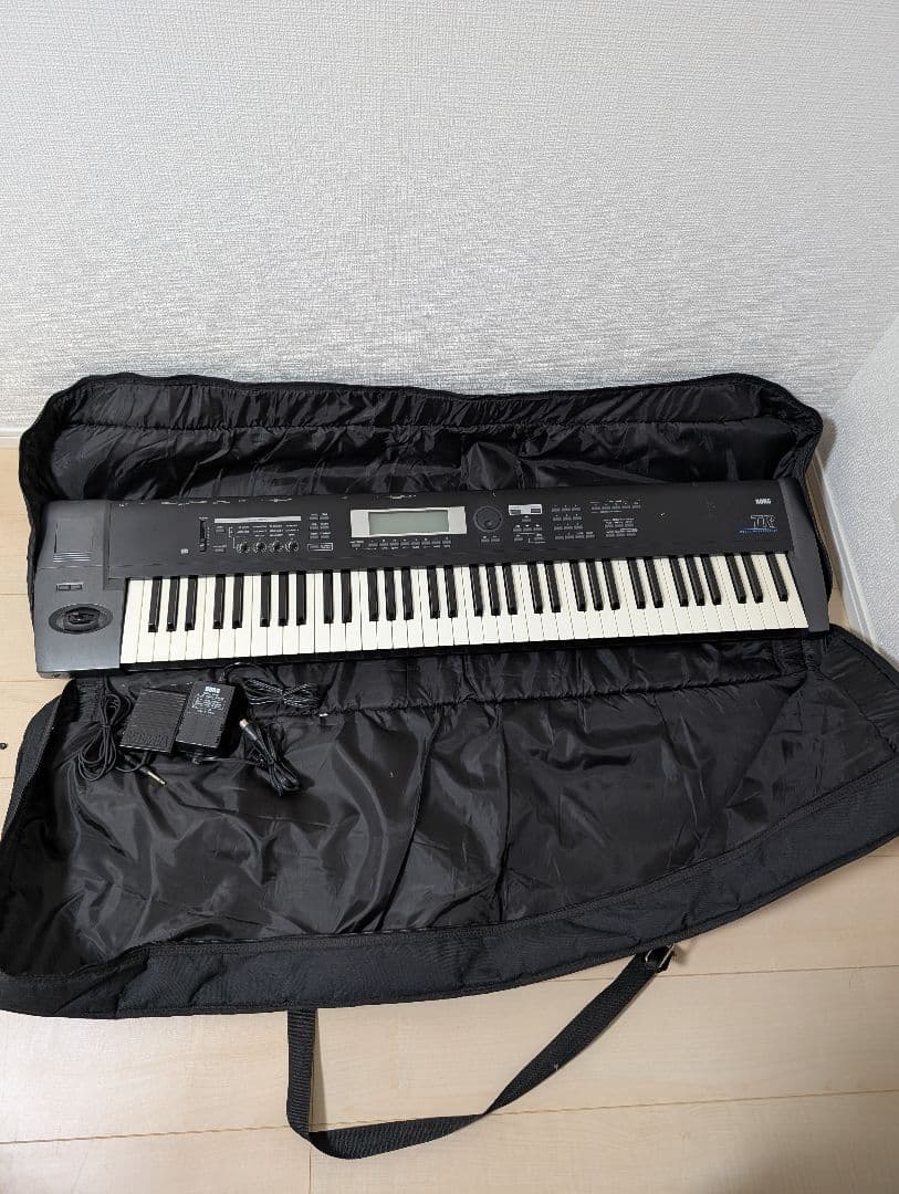 【動作確認済】コルグ　KORG TR76 シンセサイザー