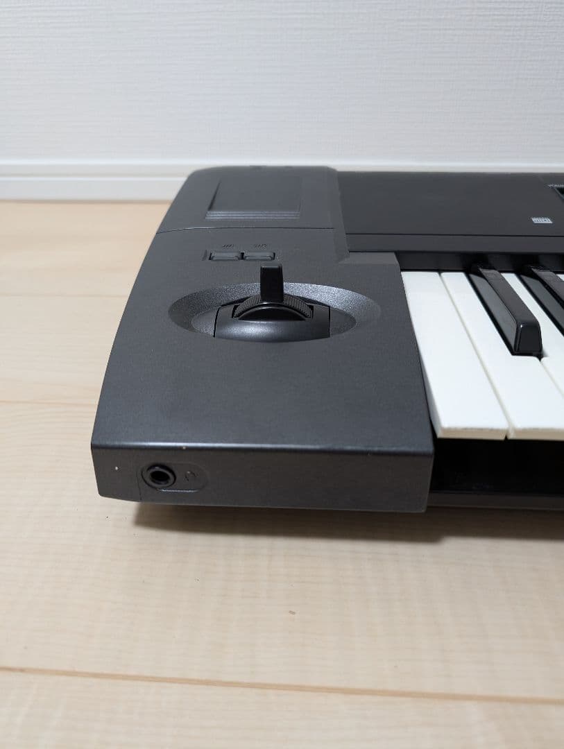 【動作確認済】コルグ　KORG TR76 シンセサイザー