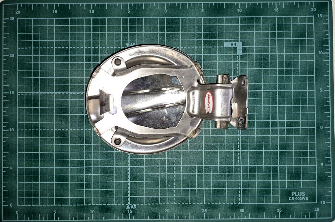 旧車当時もの　初期型ユーノスロードスターガソリン給油口カバー　ロードスターパーツ