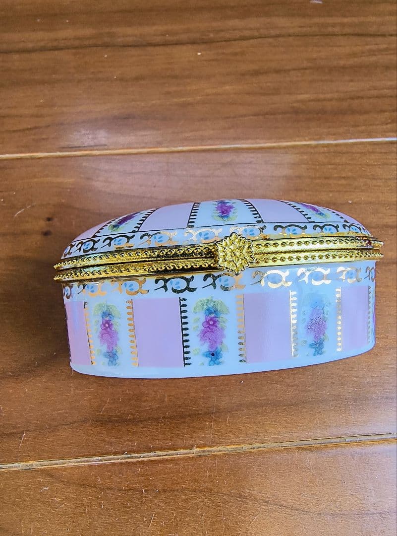 リモージュボックス　ビンテージアンティーク　陶器製花柄小物入れ