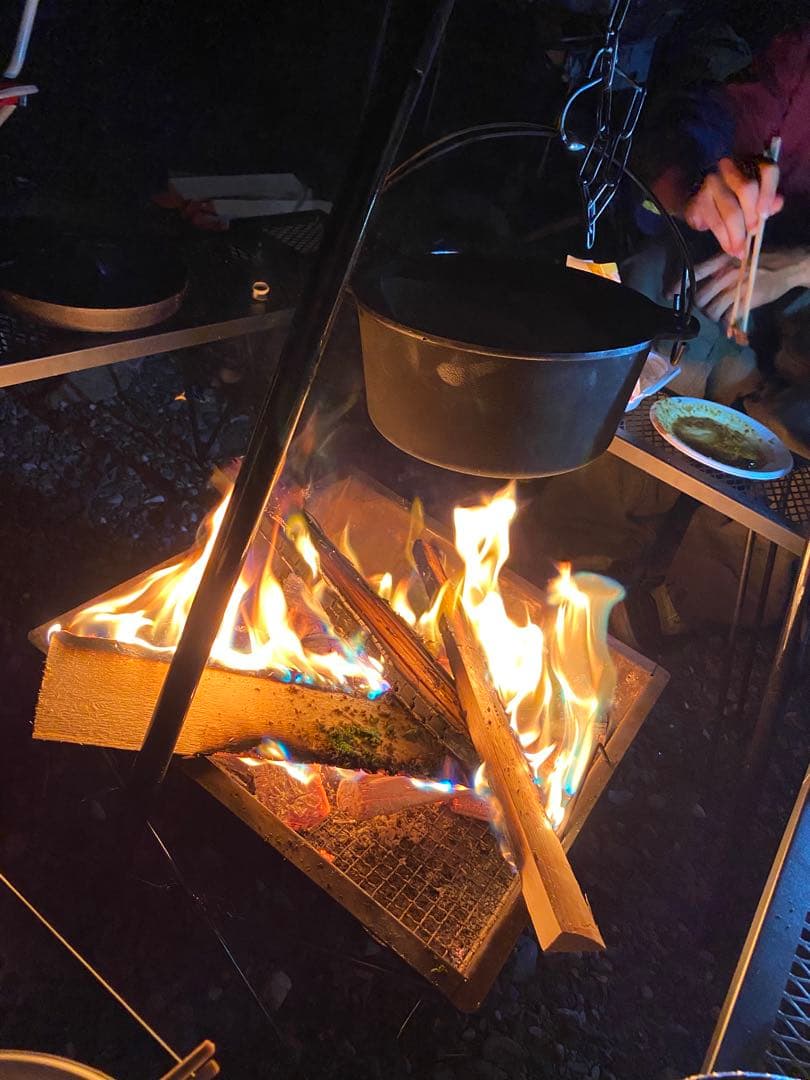 折りたたみ式メッシュキャンプテーブル