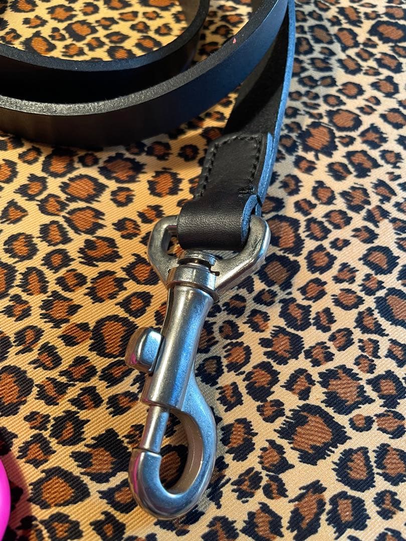 ピンク　ナックル　ドッグ　リード　本革