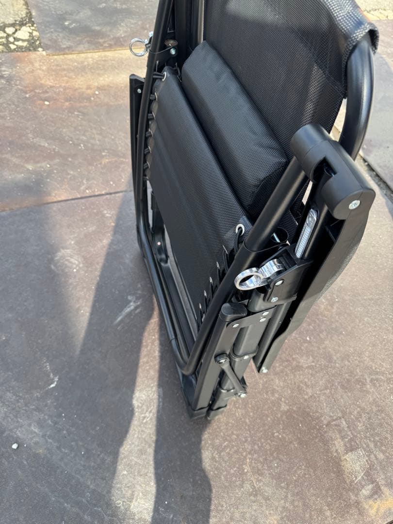 折りたたみ式アウトドアチェア 黒　アウトドア　キャンプ　BBQ 釣り