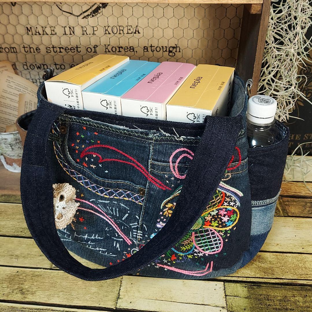 刺繍デニムバック　No.663　デニムリメイク　刺繍バック　丸いバック