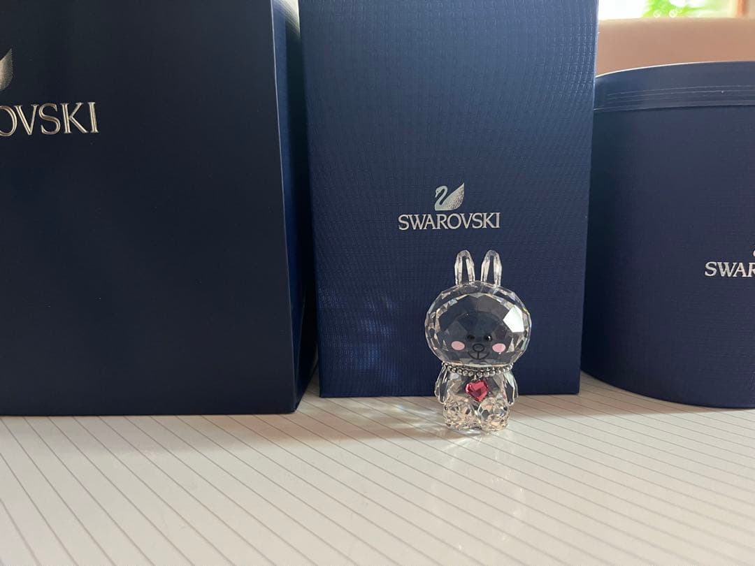 スワロフスキー　コニー　置物