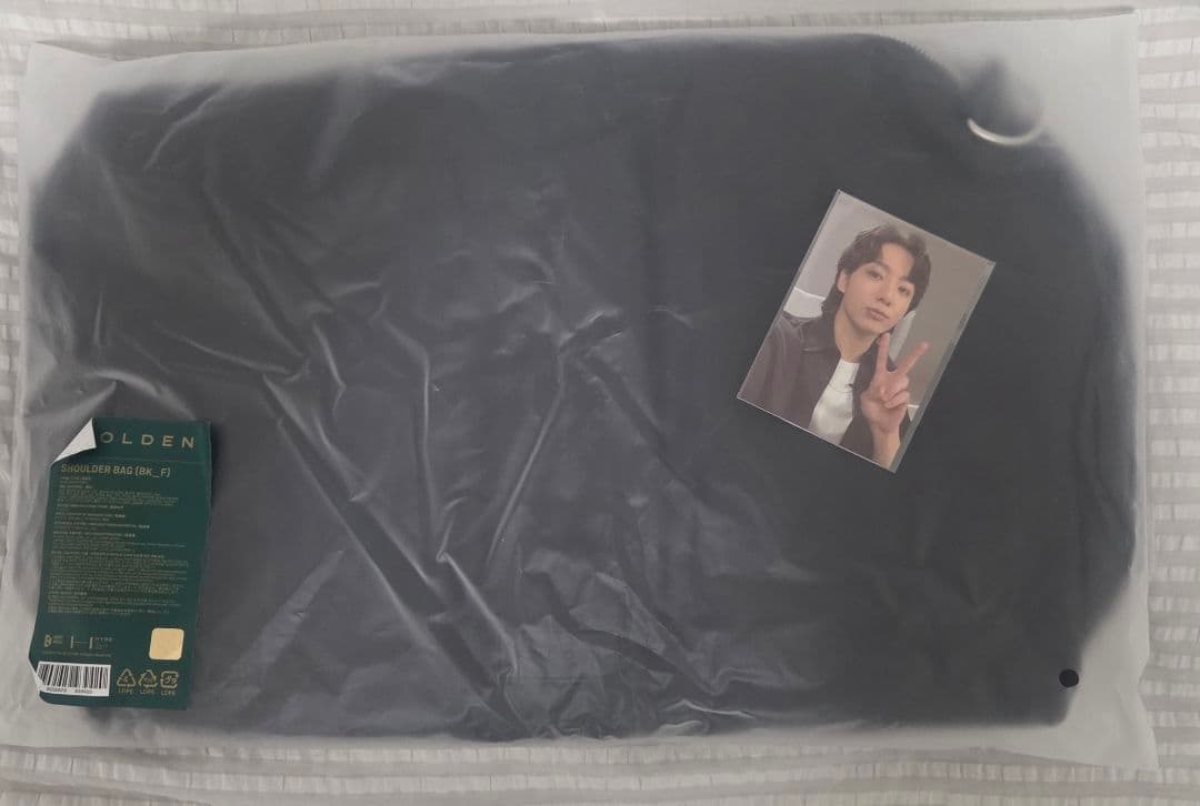 トレカ付 BTS JUNGKOOK ジョングク GOLDEN ショルダーバッグ