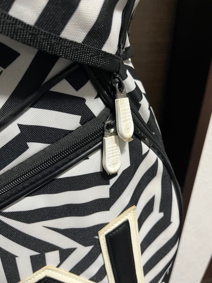 NEW BALANCE ストライプキャディバッグ