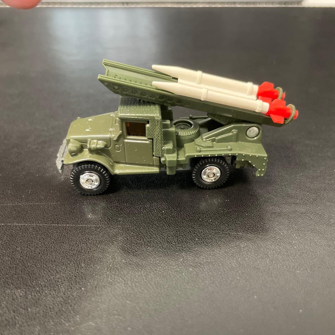 ナ*タ様 トミカ　黒箱　77 トヨタ　自衛隊ロケット車