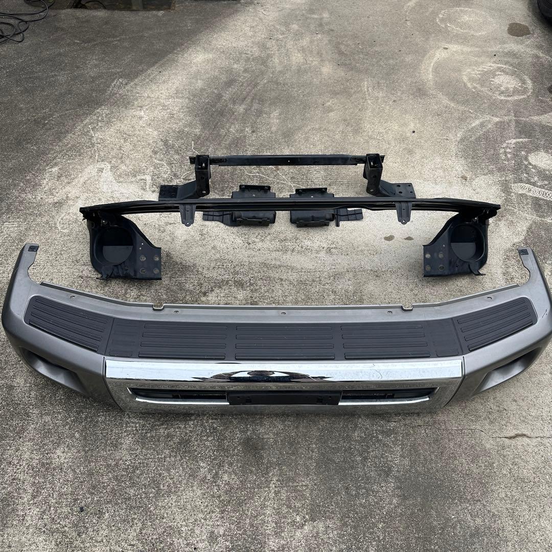 再販ランドクルーザー　GRJ79純正フロントバンパー 一式　送料込み