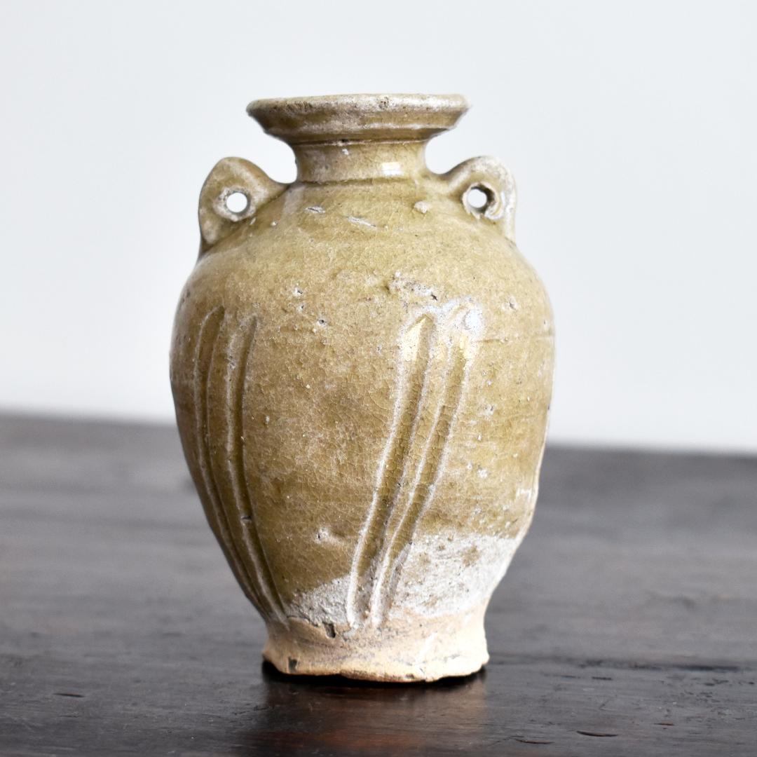 東南アジア ミャンマー （ビルマ）14〜15世紀 青磁盤口双耳瓶