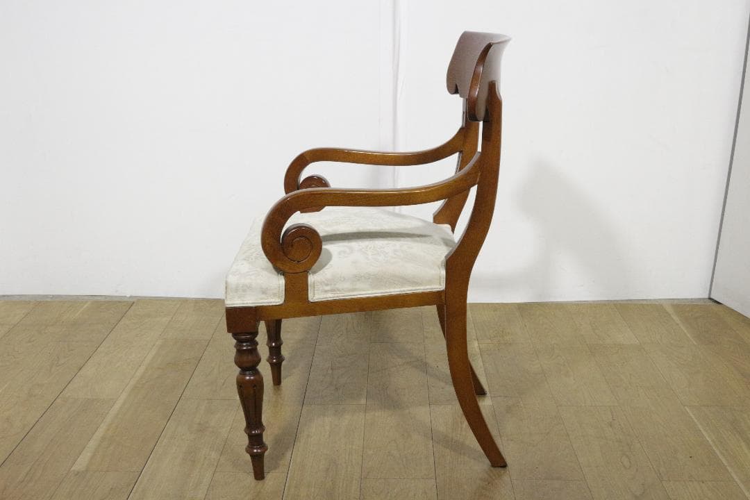 HURTADOウルタド★木製アームチェア★スペイン高級家具メーカー★バレンシア★