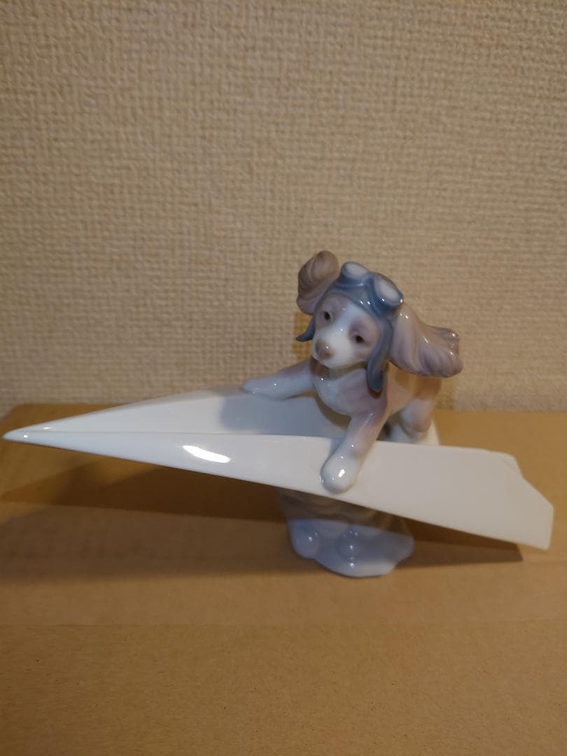 極美品 リヤドロ 可愛いパイロット 犬 紙飛行機