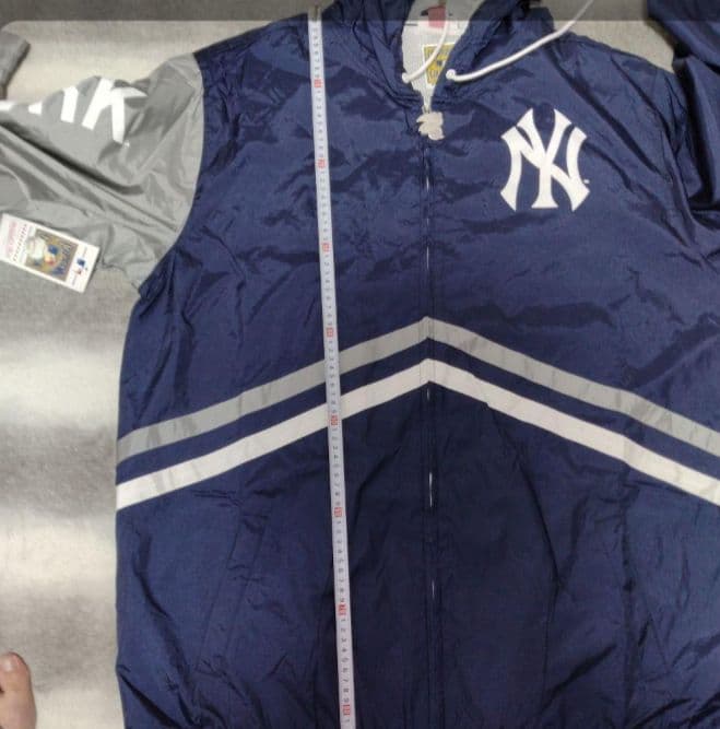 半額セール！MLB UNDENIA WINDBREAKER（ＮＹヤンキース３XL