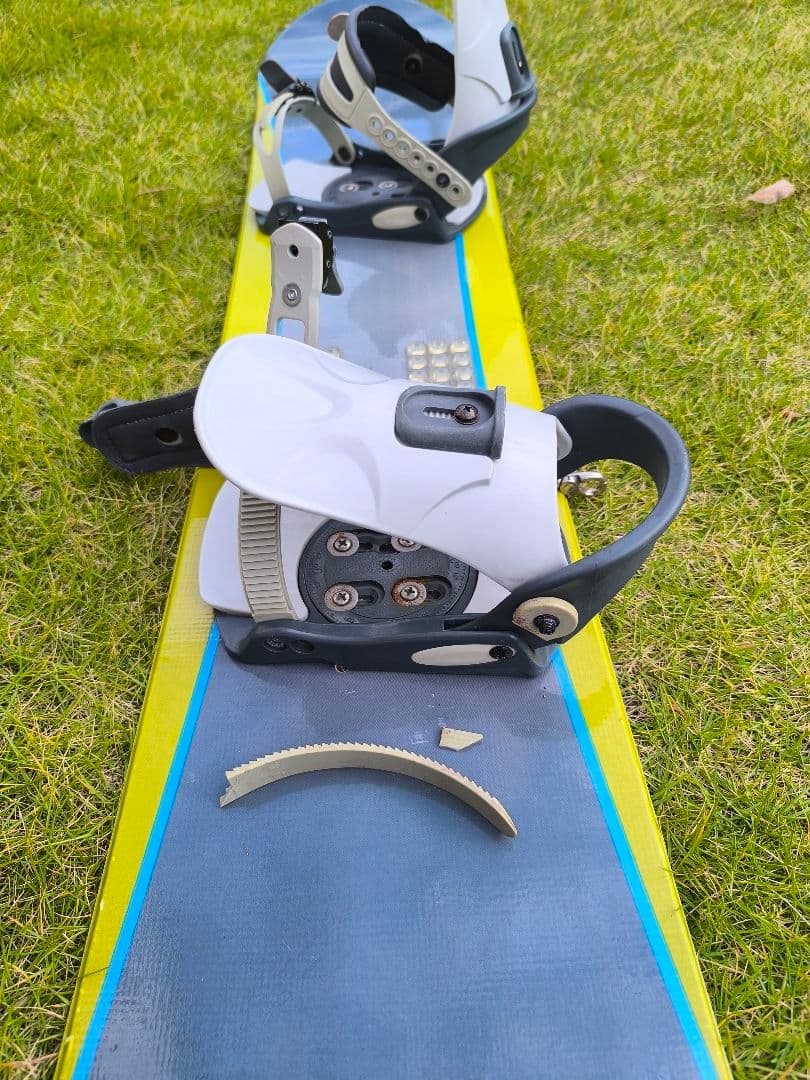 スノーボード バインディング