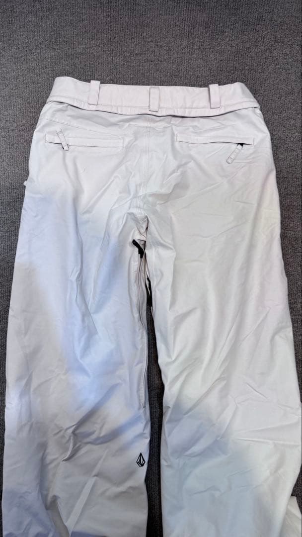VOLCOM スノーボードウェア パンツ　白