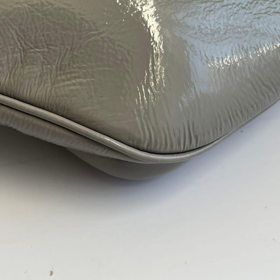 ✨未使用品✨　MARNI ウエストポーチ　パテント　エナメル　グレー　近年モデル