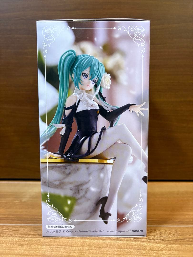 【新品未開封】初音ミク　白薔薇　ぬーすと　ガンダム　45周年コラボ　セット