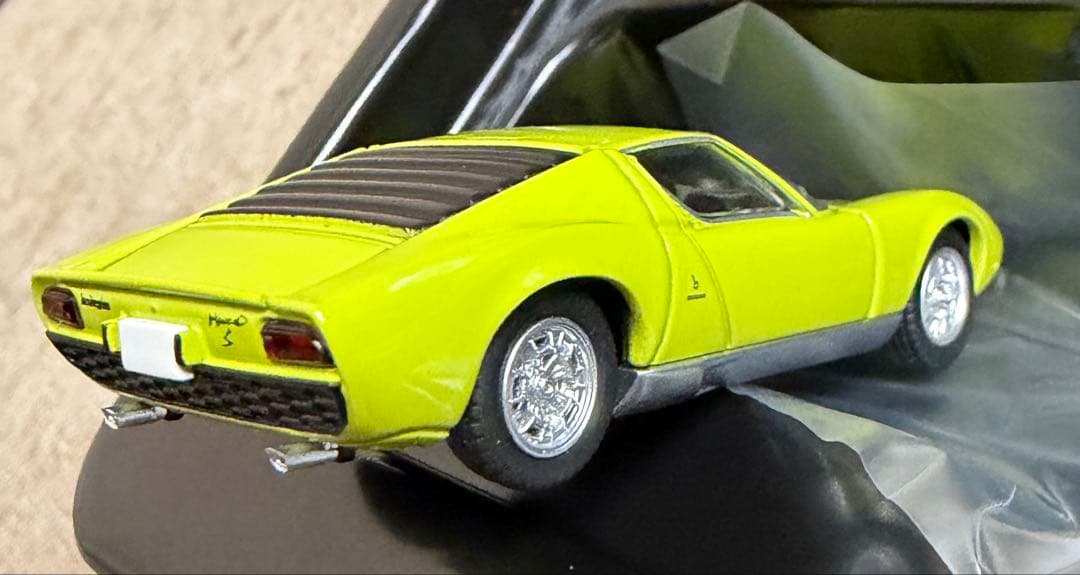 トミカリミテッドヴィンテージ　ランボルギーニ ミウラ S キミドリ