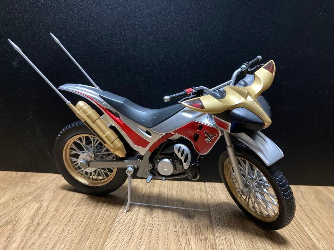 S.H.Figuarts トライチェイサー2000 仮面ライダークウガ