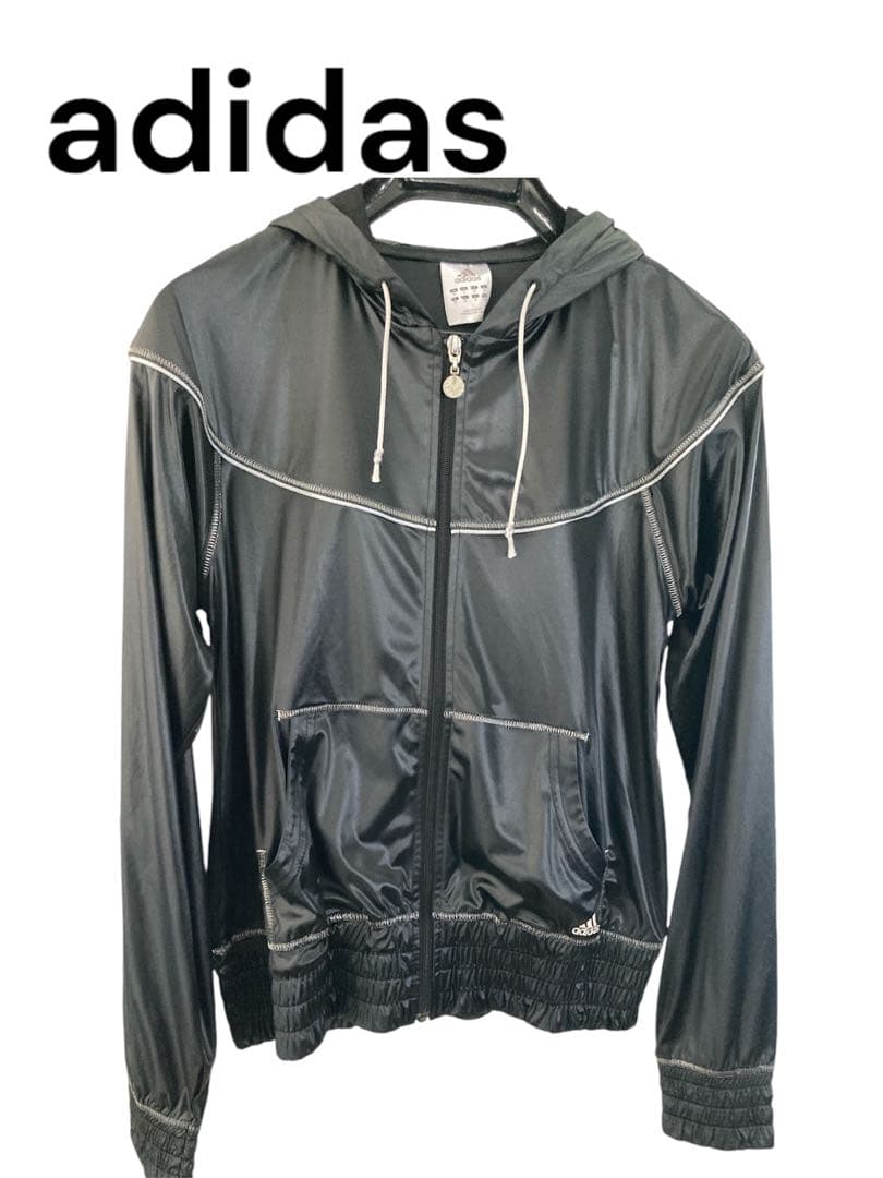 未使用品 adidas フード付きジャケット 黒　M