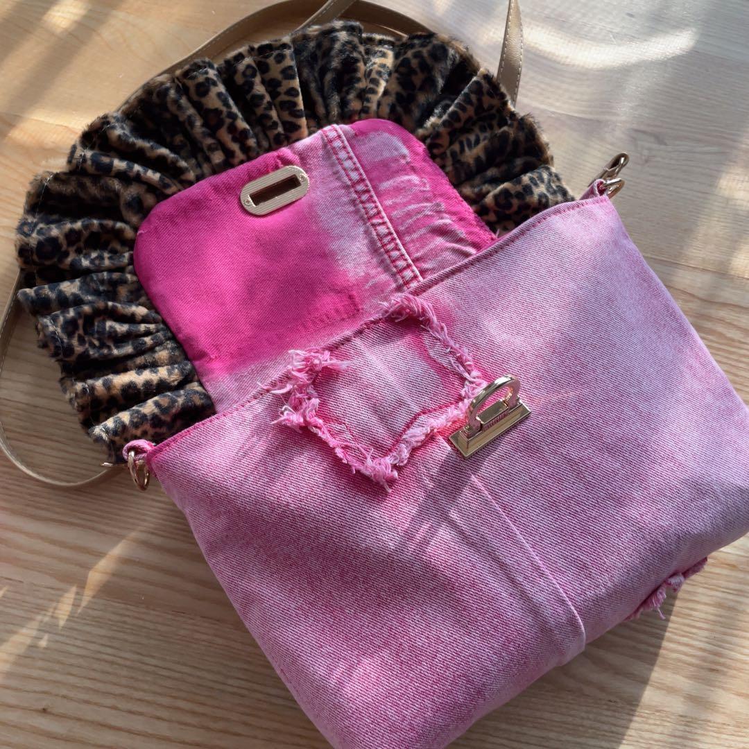 デニムリメイク ピンクフリルショルダー