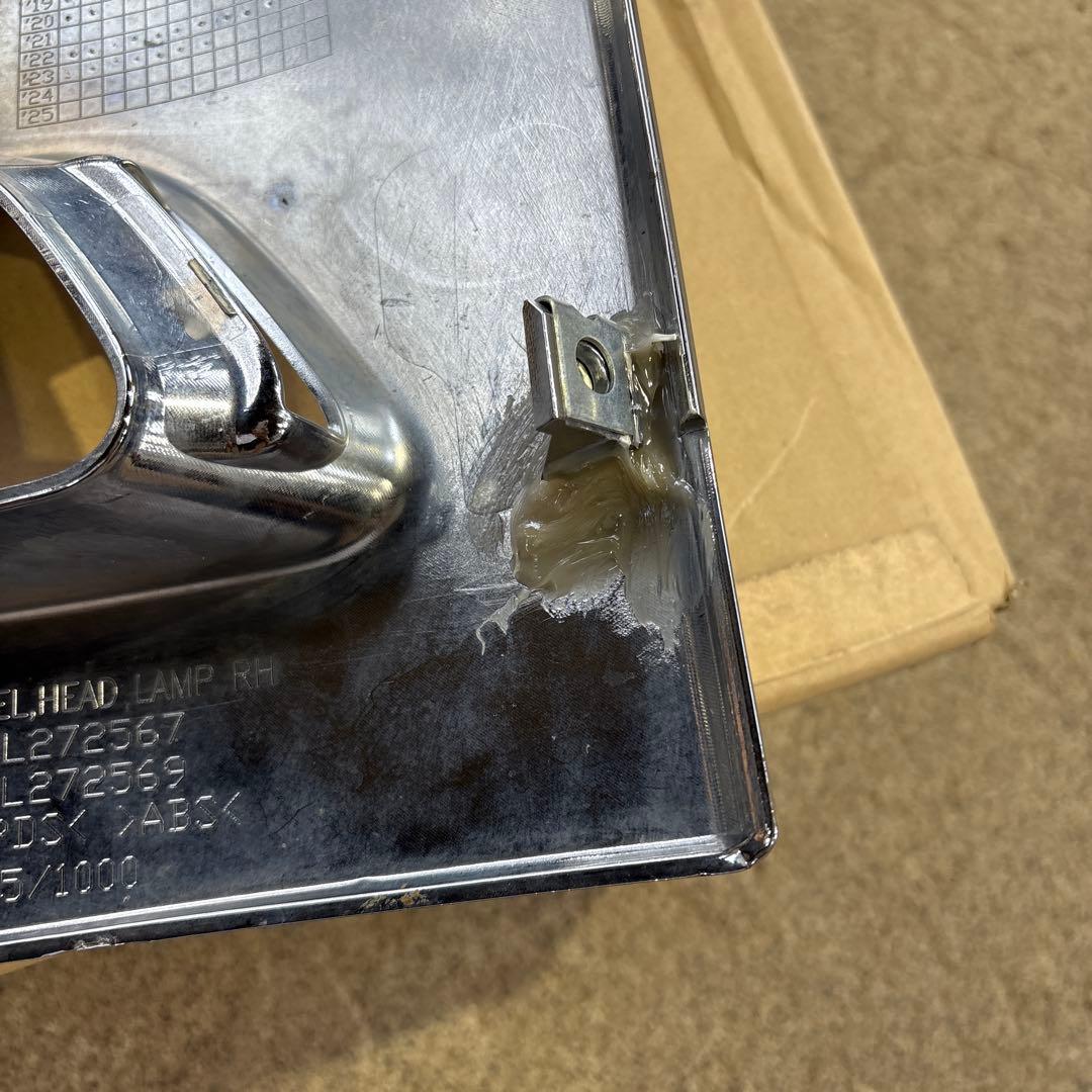 三菱ふそう純正　17 スーパーグレート　ハイキャブ　右バンパー　メッキ