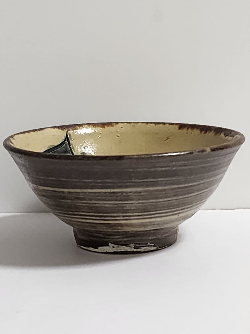 人間国宝 金城次郎 口径 13.5cm 高さ 6cm 壷屋焼 魚文茶碗 陶歴