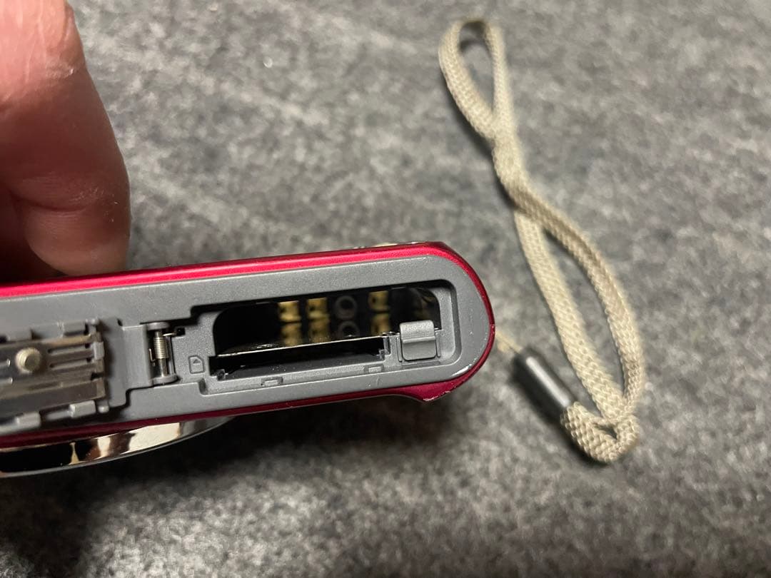 カシオデジタルカメラ　Exilim EX-ZS240