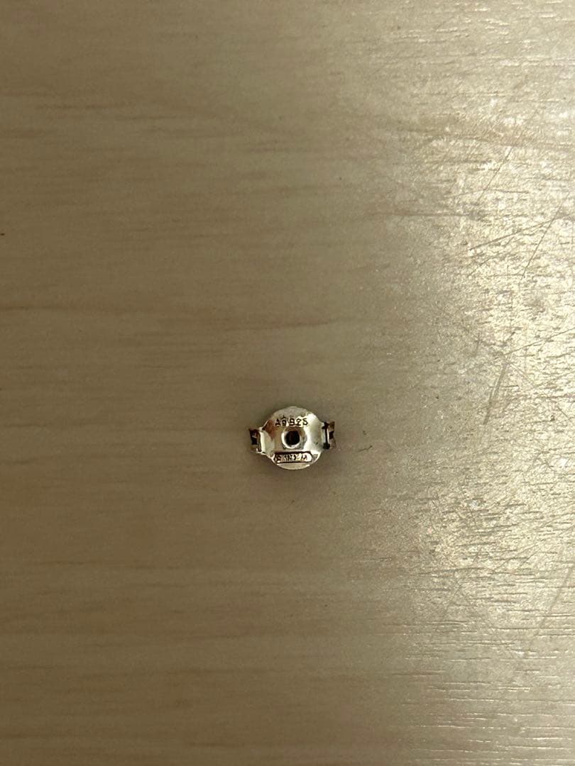 【新品無使用】GUCCIユニセックス　ピアス インターロッキングGピアス